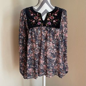 Umgee - Long Sleeve with Embroidered Flowers - Size: Small
